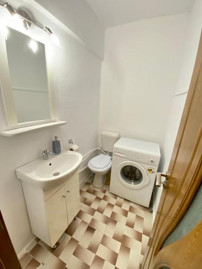Downtown Apartment クラヨーヴァ エクステリア 写真